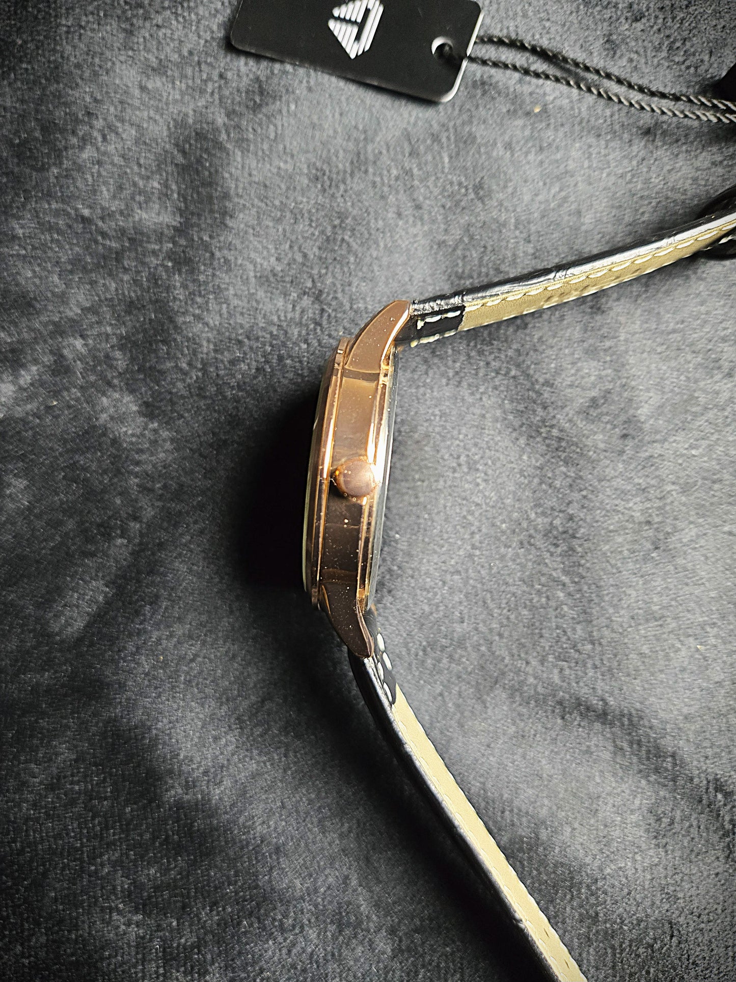 TOMI Classic Analog (Black Gradient)