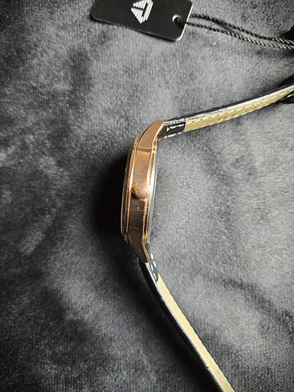 TOMI Classic Analog (Black Gradient)