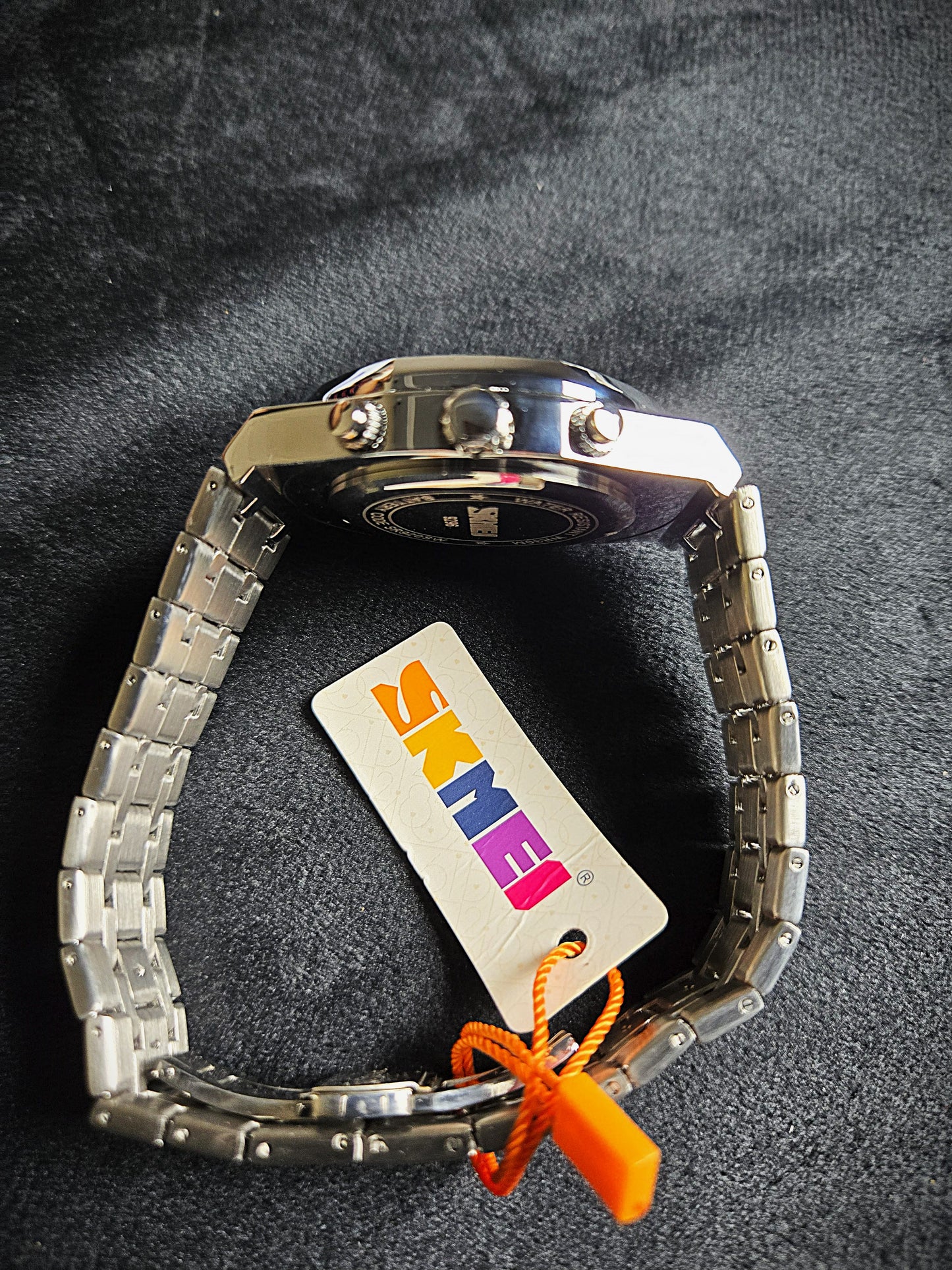 SKMEI Luxury-Style Chronograph